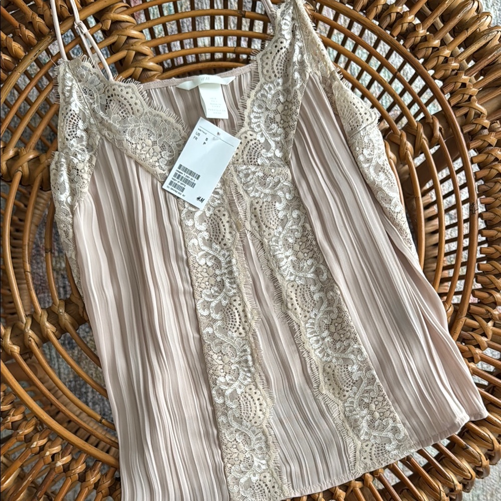 H&M Lace Trimmed Beige Tank Size S